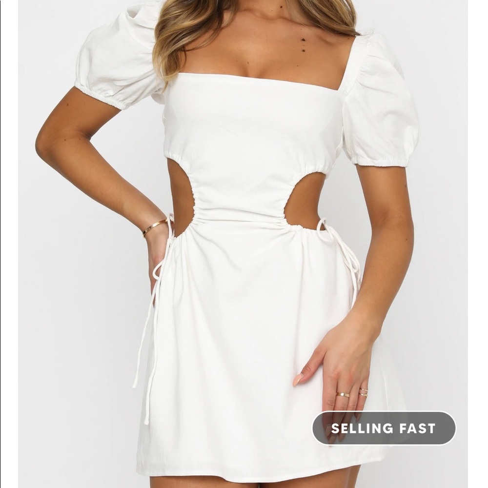 WHITE FOX Mini Cutout Dress Open Back Puff Sleeve